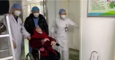 فيديو.. شفاء مسنة بمدينة ووهان الصينية من فيروس كورونا