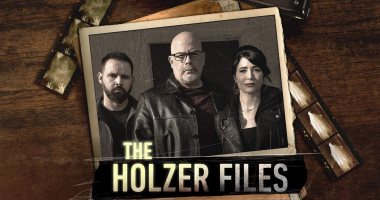 بعد نجاح الجزء الأول.. تجديد مسلسل The Holzer Files لـ موسم ثانٍ