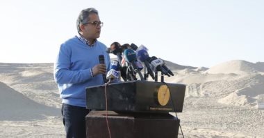 وزير الآثار بعد اكتشافات المنيا: أرض مصر تحمل الكثير من الأسرار تحكيها للعالم