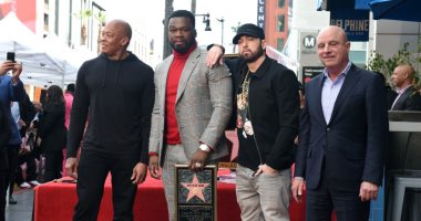 Eminem وDr. Dre يشاركان 50 Cent الاحتفال بإضافة نجمته فى ممشى المشاهير.. صور