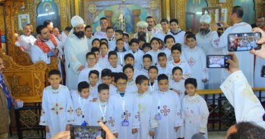 أسقف السويس يمنح خمسين طفلا رتبة "شماس" فى عيد الأنبا أنطونيوس