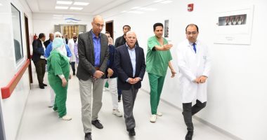 محافظ بورسعيد يتابع سير العمل بمستشفى أطفال النصر التخصصى ببورسعيد.. صور