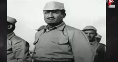 فيديو.. خالد أبو بكر يعرض تقريرًا يظهر فيه الملك سلمان بالزي العسكري في العدوان الثلاثي