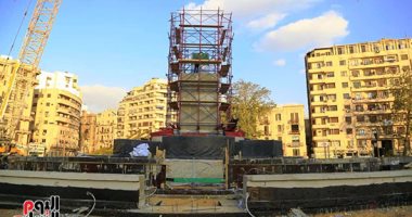الانتهاء من تثبيت قاعدة مسلة رمسيس الثانى فى ميدان التحرير  (صور)