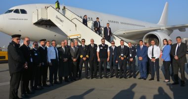 وزيرة الصحة: طائرة المصريين العائدين من ووهان الصينية تصل العلمين بعد ساعة