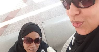 أمينة تستعيد ذكرياتها مع شقيقتها الراحلة بصورة ورسالة مؤثرة