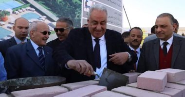 وزير الإنتاج الحربى وسامح عاشور يضعان حجر أساس نادى المحامين بالقاهرة الجديدة