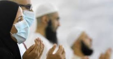 لجنة الفتوى بمجمع البحوث الإسلامية توضح حكم الصلاة بالجوانتى والكمامة