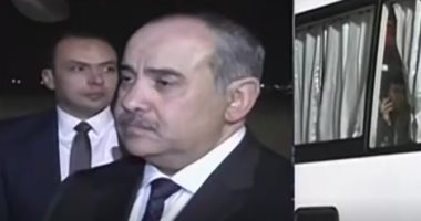 وزير الطيران المدنى بعد عودة 32 مصريا محتجزا فى اليمن: تكريم أطقم الطائرة