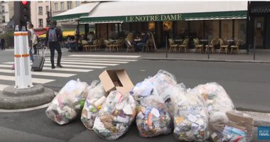 تراكم القمامة في شوارع باريس بسبب إضراب عمال النظافة.. فيديو 