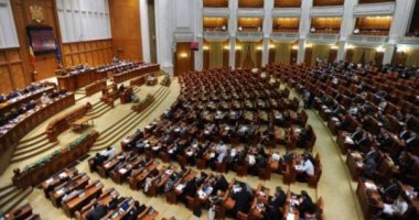 برلمان رومانيا يصوت لصالح حجب الثقة عن الحكومة