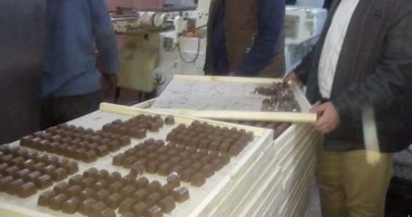 صحة القليوبية تضبط 10 أطنان شوكولاتة مسجل عليها بيانات وهمية