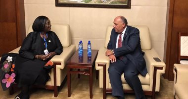 سامح شكرى يبحث العلاقات الثنائية وسبل تعزيز التعاون مع وزيرة خارجية كينيا