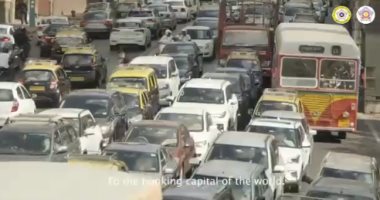 الكلاكس هيعطلك.. أبواق السيارات تؤخر فتح إشارات المرور فى شوارع مومباى بالهند