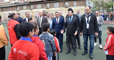 وزير الرياضة يضع حجر أساس المشروع التنموى لتطوير مركز شباب سراى القبة