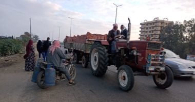 أهالى قرية كفر عامر ورضوان يناشدون محافظ القليوبية بإنشاء كوبرى مشاة