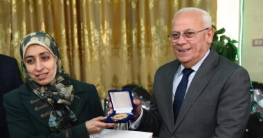 محافظ بورسعيد يستقبل وفد مركز المعلومات بمجلس الوزراء