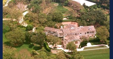 جيف بيزوس يشترى قصرا خياليا فى لوس أنجلوس.. صور