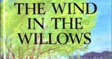 100 رواية عالمية.. "الريح فى أشجار الصفصاف" رواية للأطفال روج لها رئيس أمريكا