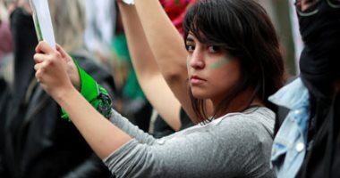 مظاهرات بالمكسيك احتجاجا على العنف ضد المرأة