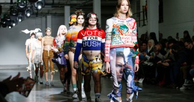 ثورة عالم الموضة.. دور الأزياء تغير مواعيد عرض مجموعاتها وأخرى تتمرد على الموسم