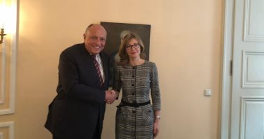 سامح شكرى يعقد لقاءً ثنائياً مع وزيرة خارجية بلغاريا فى ميونخ