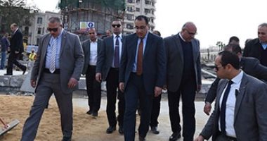 رئيس الوزراء يتفقد أعمال تطوير ميدان التحرير والمنطقة الاستثمارية ببنها 