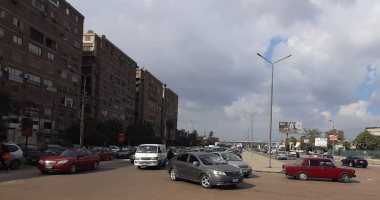 قارئ يطالب بترحيل دوران تقاطع شارعى عبد الحميد بدوى مع النصر منعا لتكدس السيارات