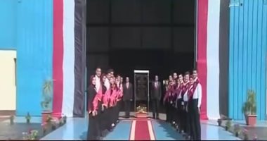 شاهد.. لحظة افتتاح الرئيس السيسى 3 مصانع بالفيديو كونفرانس