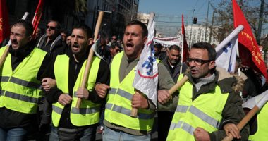شلل فى اليونان بسبب إضراب لمدة 24 ساعة احتجاجا على قوانين التقاعد