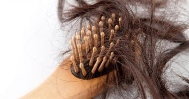 4 طرق لعلاج تساقط الشعر خلال فصل الشتاء اليوم السابع