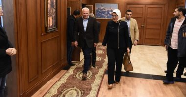 وزيرة الصحة ومحافظ بورسعيد يتفقدان مستشفى المبرة ووحدة صحة أسرة المناخ1.. صور