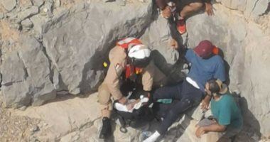 فيديو.. إنقاذ متسلق جبال إماراتى فى رأس الخيمة