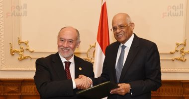 رئيس برلمان تشيلي: تاريخ مصر الحضاري يجب تدريسه في جميع أنحاء العالم