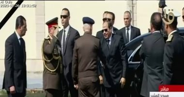 السيسي يصل  مسجد المشير للمشاركة فى جنازة الرئيس الأسبق حسني مبارك