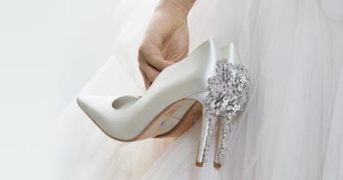 متى ننصح العروس بارتداء حذائين فى الزفاف؟ "واحد للرقص وواحد للصور" 