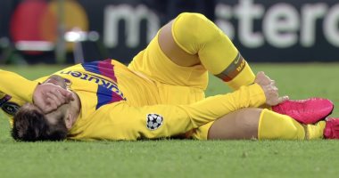 برشلونة يعلن إصابة بيكيه بقطع فى الرباط الداخلى للركبة والصليبى