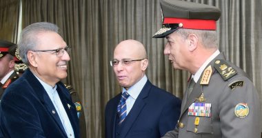 وزير الدفاع يعود إلى القاهرة بعد زيارة رسمية لجمهورية باكستان.. صور