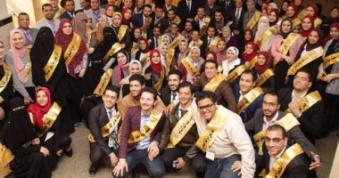 جامعة كفر الشيخ تحتفل بتخريج الدفعة الأولى لطلاب كلية الطب