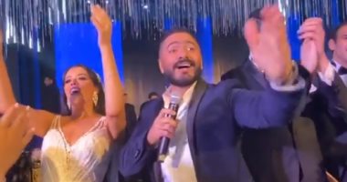 ابنة مدحت شلبى ترقص على أغانى تامر حسنى خلال حفل زفافها .. فيديو