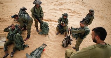 وزير دفاع إسرائيل يغادر اجتماعا لحزبه بعد اشتباكات حدودية مع حزب الله