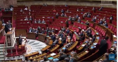 الحكومة الفرنسية تعلن استخدام "السلاح الدستورى" لإقرار "التقاعد الجديد".. فيديو