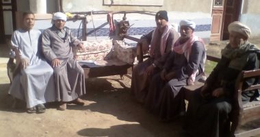 أهالى قرية جلال الشرقية يطالبون محافظ المنيا بالتدخل لحل مشكلة اختفاء القبور