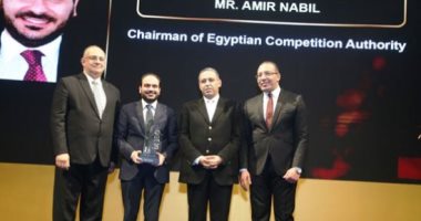 تكريم أمير نبيل رئيس جهاز حماية المنافسة باحتفالية bt100