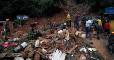 استمرار أعمال الإنقاذ جراء الإنهيارات الأرضية بالبرازيل