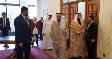 وزير خارجية البحرين يزور مقر سفارة المملكة بالقاهرة