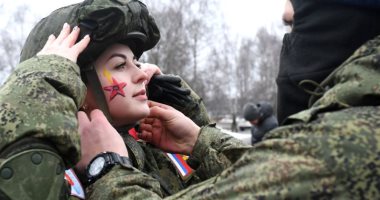 "الماكياج العسكرى"... مسابقة جمال بين عسكريات روسيا
