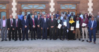 وزير الرى يشهد ختتام فعاليات الدورة التدريبية لرفع قدرات 20 باحث من أبناء حوض النيل