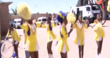 شاهد.. فرقة رقص جنوب أفريقية فى استقبال أتوبيس الأهلى بملعب صن داونز