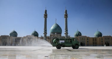 صحيفة: إعادة فتح مساجد إيران رغم وجود 8 أقاليم فى دائرة خطر كورونا